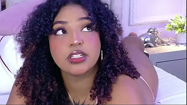 Cristal-Jonnes online show from April 2026 03:28:01 AM