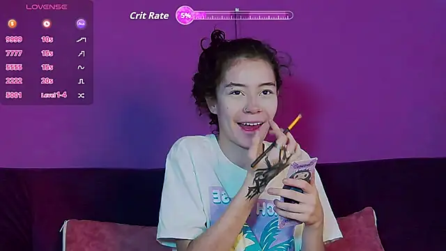 RavennMoonn online show from September 2025 07:59:01 PM