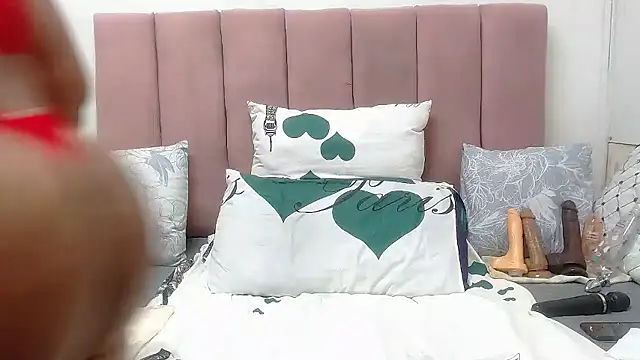 Snapshot of RoundaAssx22 chatting on January 2026 10:09:02 AM RoundaAssx22 online show from January 2026 10:09:02 AM