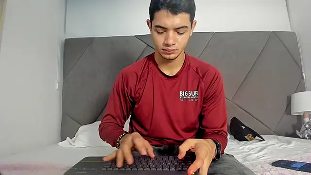 andrew colleman online show from October 2025 03:36:02 AM