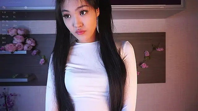 FancyEsten online show from October 2025 09:19:02 AM