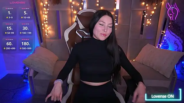 EliseVelour online show from February 2026 02:14:01 PM