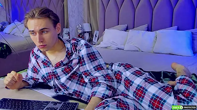 WilliamDyson online show from September 2025 08:08:01 AM