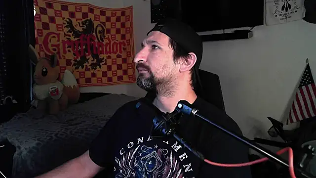 DevilPup75  online show from October 2025 03:32:01 PM