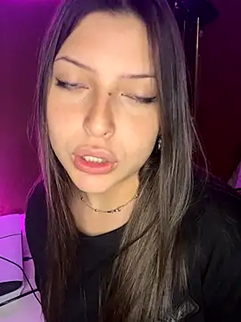 Snapshot of kiramedi chatting on September 2025 05:31:01 AM kiramedi online show from September 2025 05:31:01 AM