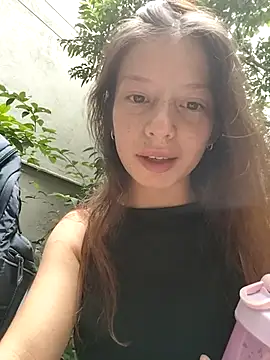 Tiiana online show from November 2025 06:10:01 PM