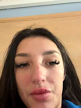 Snapshot of naughtybella05 chatting on November 2025 10:47:02 AM naughtybella05 online show from November 2025 10:47:02 AM