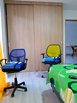 skinny23cm online show from December 2024 11:30:02 AM