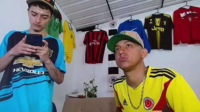 skinny23cm online show from February 2026 02:11:02 PM