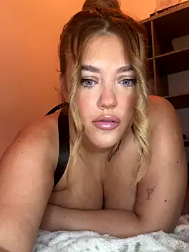 GoddessPrincesss online show from October 2025 09:37:02 PM