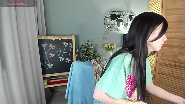 Madelaineses online show from November 2025 10:07:01 AM