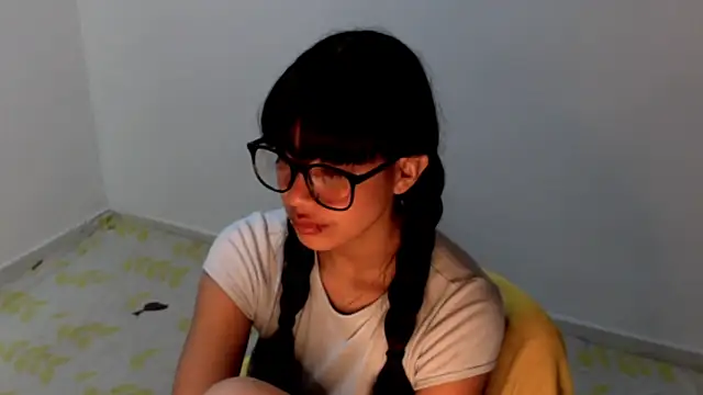 meganmiauu online show from June 2026 05:23:01 AM
