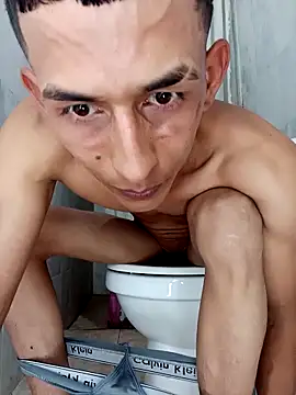 Snapshot of elvergonyestrella chatting on October 2025 08:17:02 PM elvergonyestrella online show from October 2025 08:17:02 PM