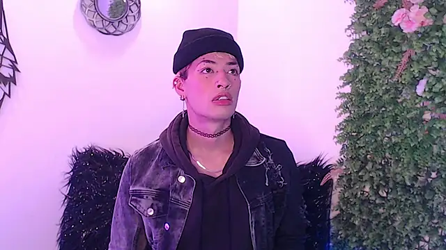 OzorioDany online show from September 2025 04:34:02 AM