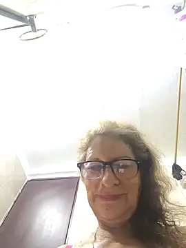 MaryeLunna online show from February 2026 12:11:01 AM