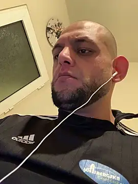 Snapshot of milenski74 chatting on January 2026 02:47:02 AM milenski74 online show from January 2026 02:47:02 AM