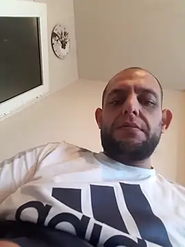 Snapshot of milenski74 chatting on January 2026 06:51:02 AM milenski74 online show from January 2026 06:51:02 AM