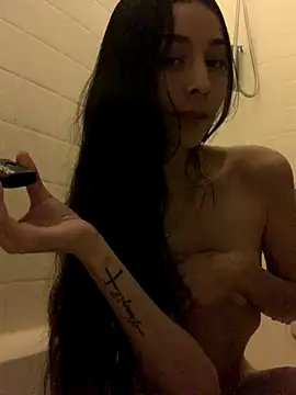 Snapshot of lovinlush chatting on September 2025 04:08:01 PM lovinlush online show from September 2025 04:08:01 PM