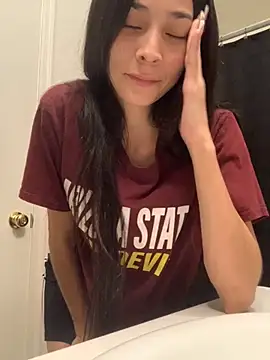 Snapshot of lovinlush chatting on November 2025 05:18:02 AM lovinlush online show from November 2025 05:18:02 AM