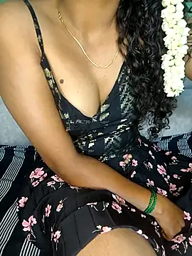 Snapshot of Tamilpallavi chatting on November 2025 02:51:01 PM Tamilpallavi online show from November 2025 02:51:01 PM