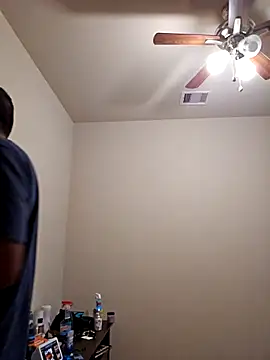 Snapshot of Lb228w chatting on December 2025 10:51:01 PM Lb228w online show from December 2025 10:51:01 PM