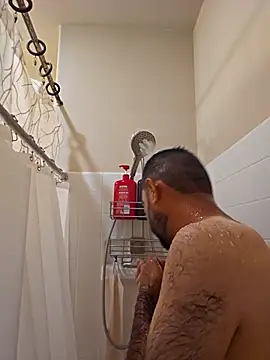 Snapshot of Lb228w chatting on March 2026 06:32:01 PM Lb228w online show from March 2026 06:32:01 PM