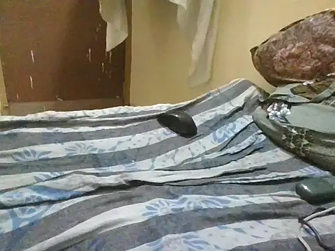 Snapshot of ahhnatti chatting on February 2026 04:10:02 PM ahhnatti online show from February 2026 04:10:02 PM