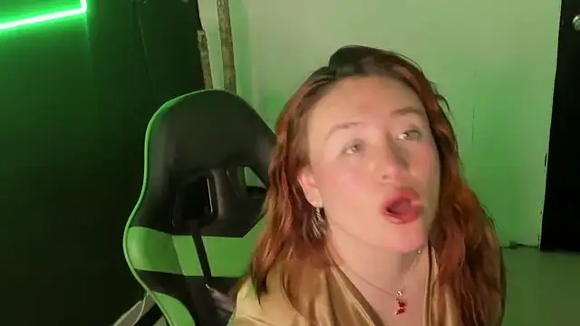 AliaMiller  online show from February 2026 11:42:02 PM