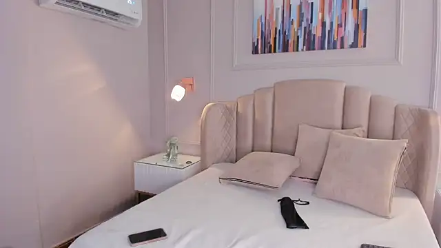 mia kisses2 online show from October 2025 04:04:02 AM