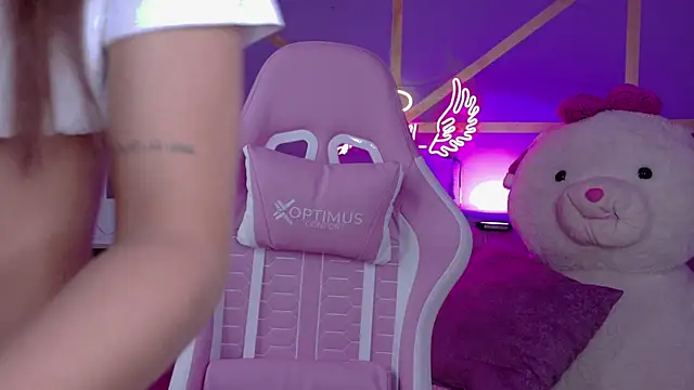 Snapshot of Chloegi__ chatting on September 2025 11:56:02 AM Chloegi online show from September 2025 11:56:02 AM