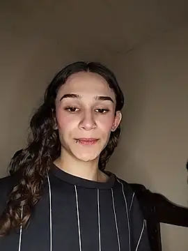 Twink fem-boy online show from July 2026 04:39:33 PM