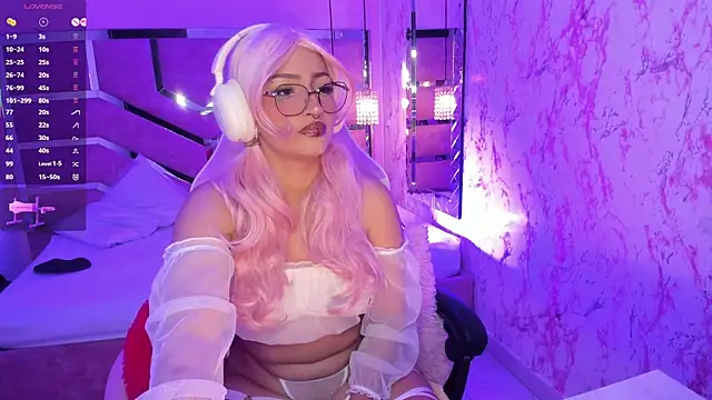 AriaNova  online show from November 2025 01:11:01 PM