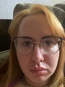 Snapshot of MelissaWeorau chatting on April 2026 07:37:02 AM MelissaWeorau online show from April 2026 07:37:02 AM