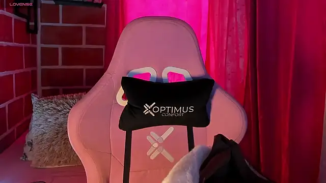 MelanyOconner online show from October 2025 04:31:02 PM