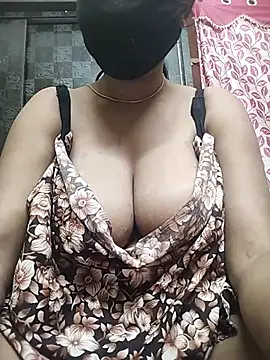 Snapshot of Devi-with-Ram chatting on February 2026 04:47:01 PM Devi-with-Ram online show from February 2026 04:47:01 PM