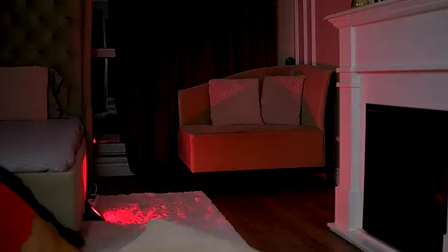 EmaHallee online show from January 2026 03:42:02 AM