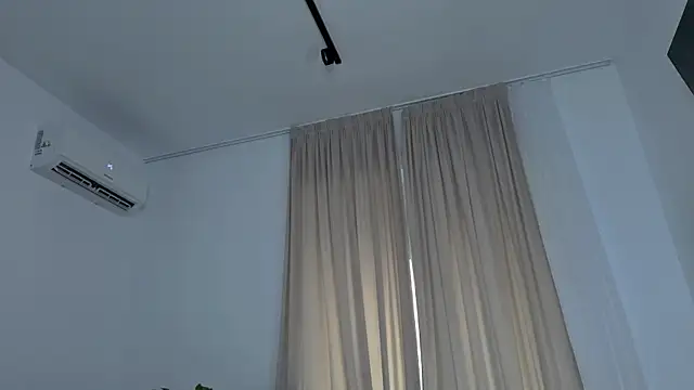 EmaHallee online show from July 2026 03:12:02 AM