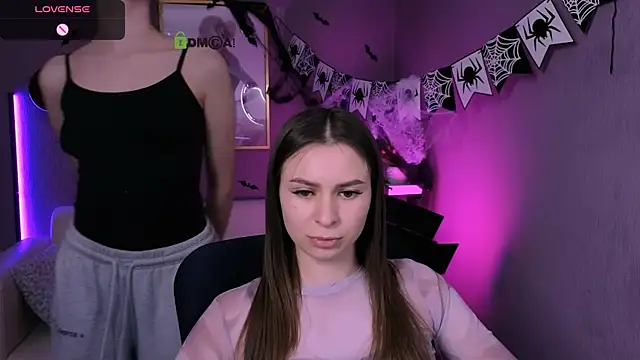 nekky mouse online show from October 2025 04:25:02 PM