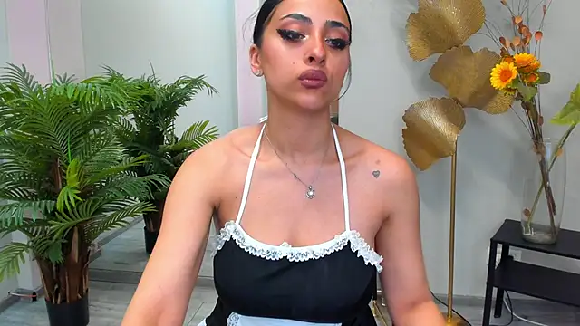 Cupcake Izzy online show from May 2026 08:27:01 PM