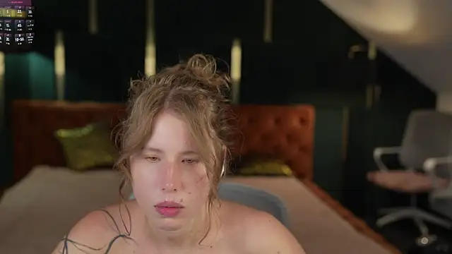 Snapshot of BadAfina chatting on September 2025 10:28:01 AM BadAfina online show from September 2025 10:28:01 AM