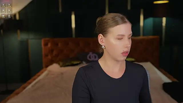 Snapshot of BadAfina chatting on October 2025 07:37:02 AM BadAfina online show from October 2025 07:37:02 AM