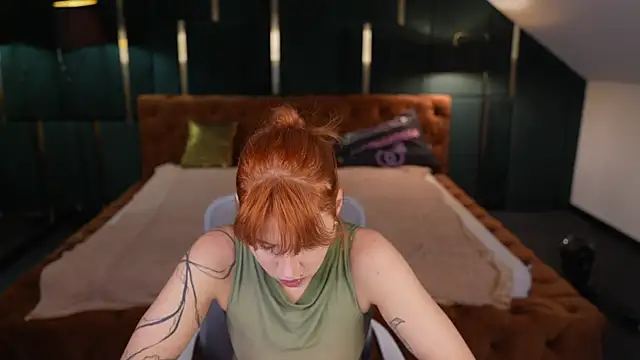 Snapshot of BadAfina chatting on October 2025 11:22:01 AM BadAfina online show from October 2025 11:22:01 AM