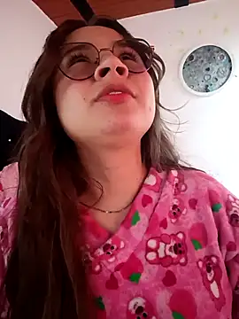 Isa Acosta online show from April 2026 07:20:01 PM