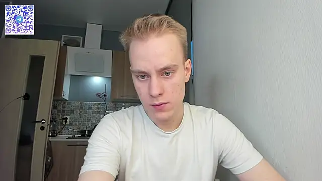 Snapshot of Kevin_Young_Cat chatting on November 2025 12:27:01 PM Kevin Young Cat online show from November 2025 12:27:01 PM