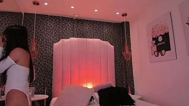 Snapshot of TifannyWolf_ chatting on September 2025 06:24:02 AM TifannyWolf online show from September 2025 06:24:02 AM