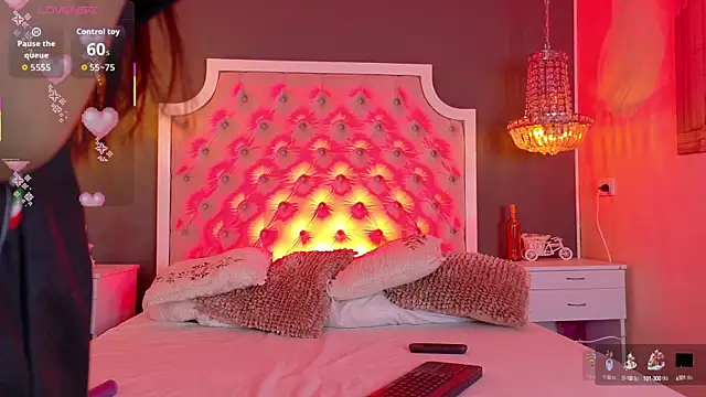 Snapshot of TifannyWolf_ chatting on September 2025 03:10:02 AM TifannyWolf online show from September 2025 03:10:02 AM