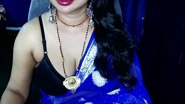 QUEEN SAKHI- online show from May 2026 01:33:02 AM