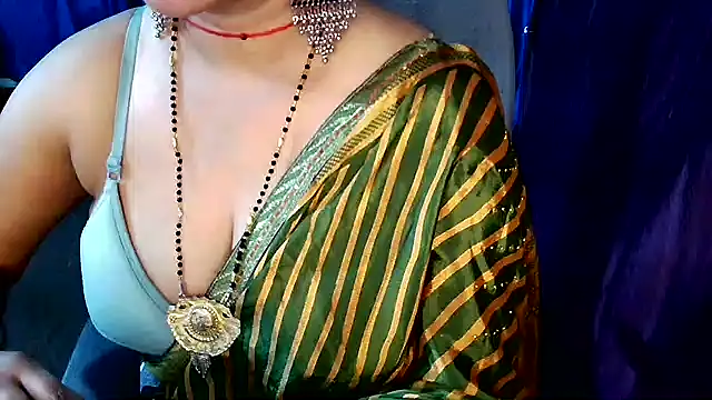 QUEEN SAKHI- online show from May 2026 02:09:02 AM