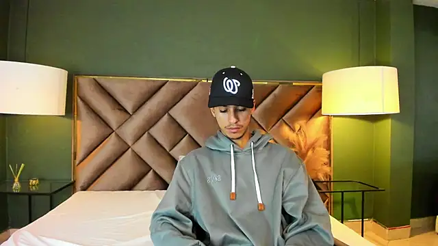 Marcus Jeron online show from September 2025 04:18:02 AM