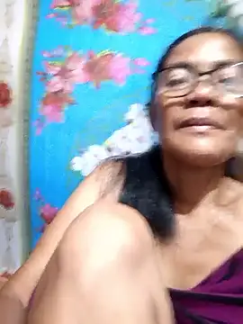 Snapshot of ImYourWoman_55 chatting on September 2025 07:08:02 PM ImYourWoman 55 online show from September 2025 07:08:02 PM